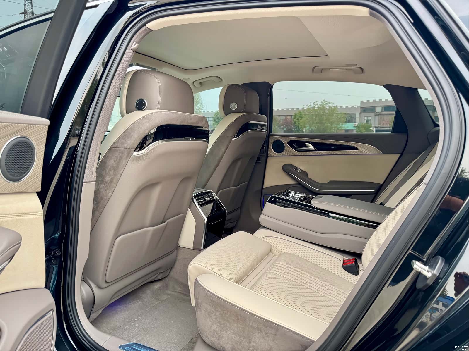 Hongqi H9, 2020 9