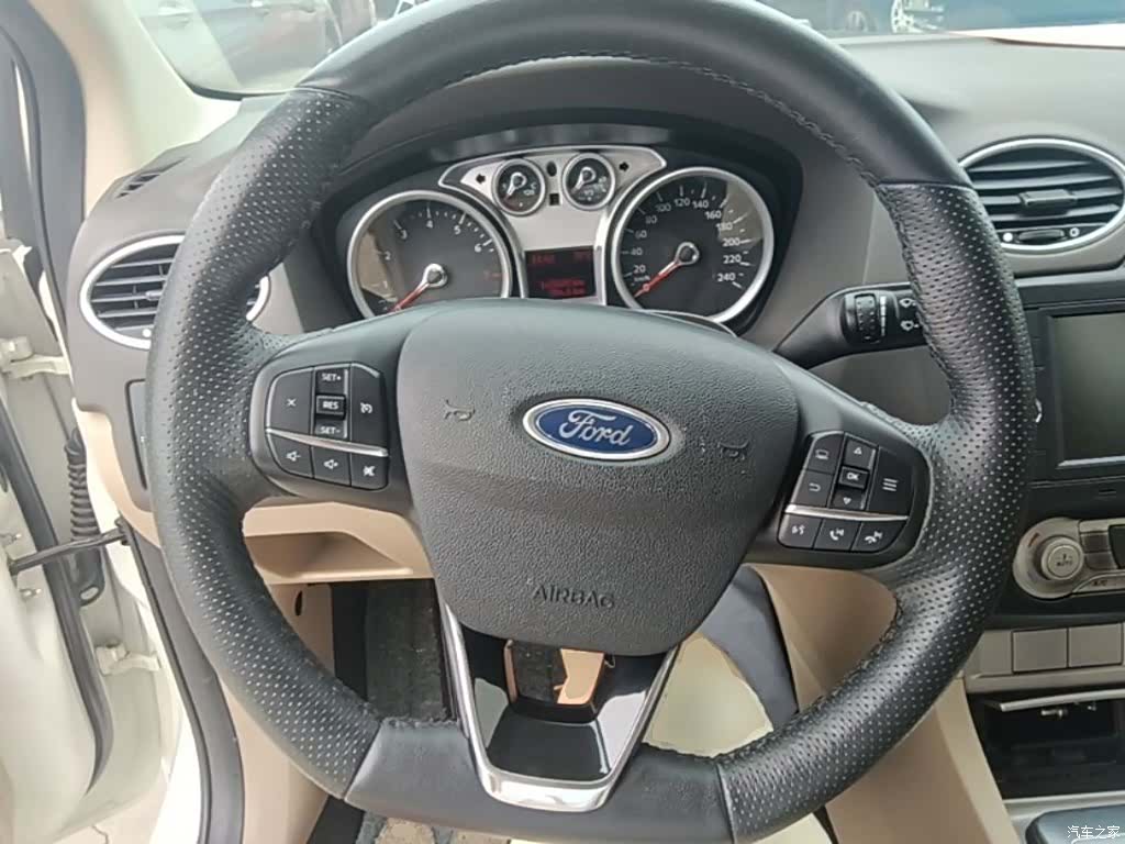 Ford Focus, 2015 7