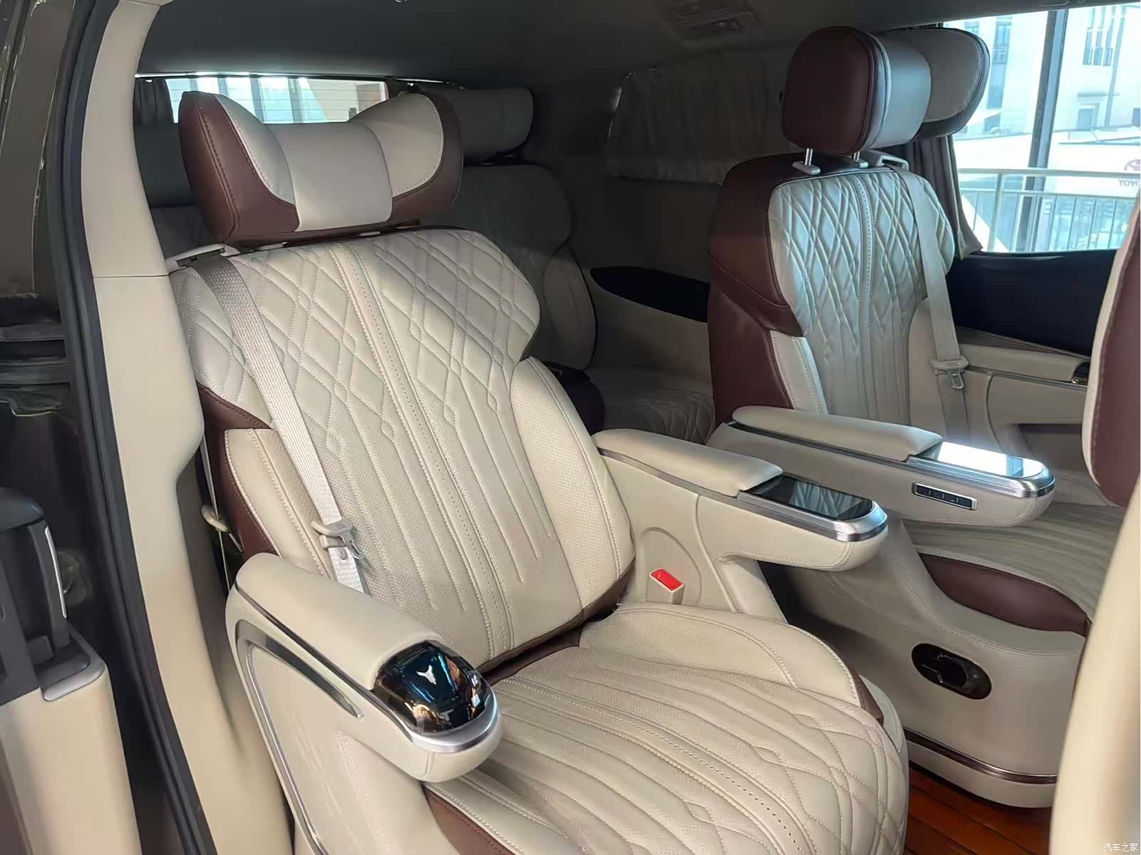 Buick GL8, 2016 все фото