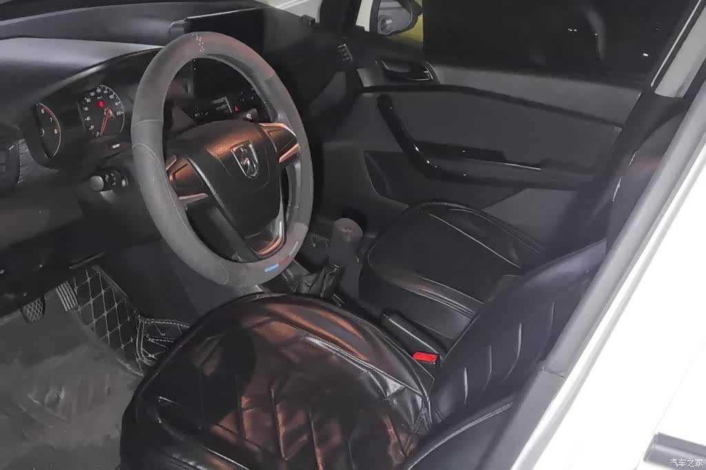 Wuling 310, 2019 9