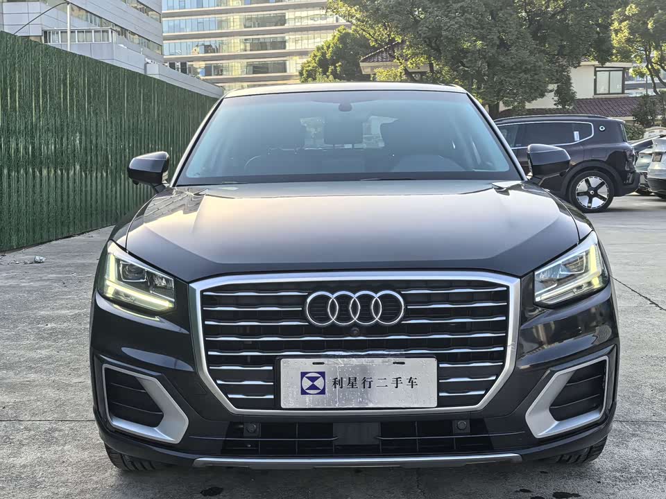 Audi Q2L