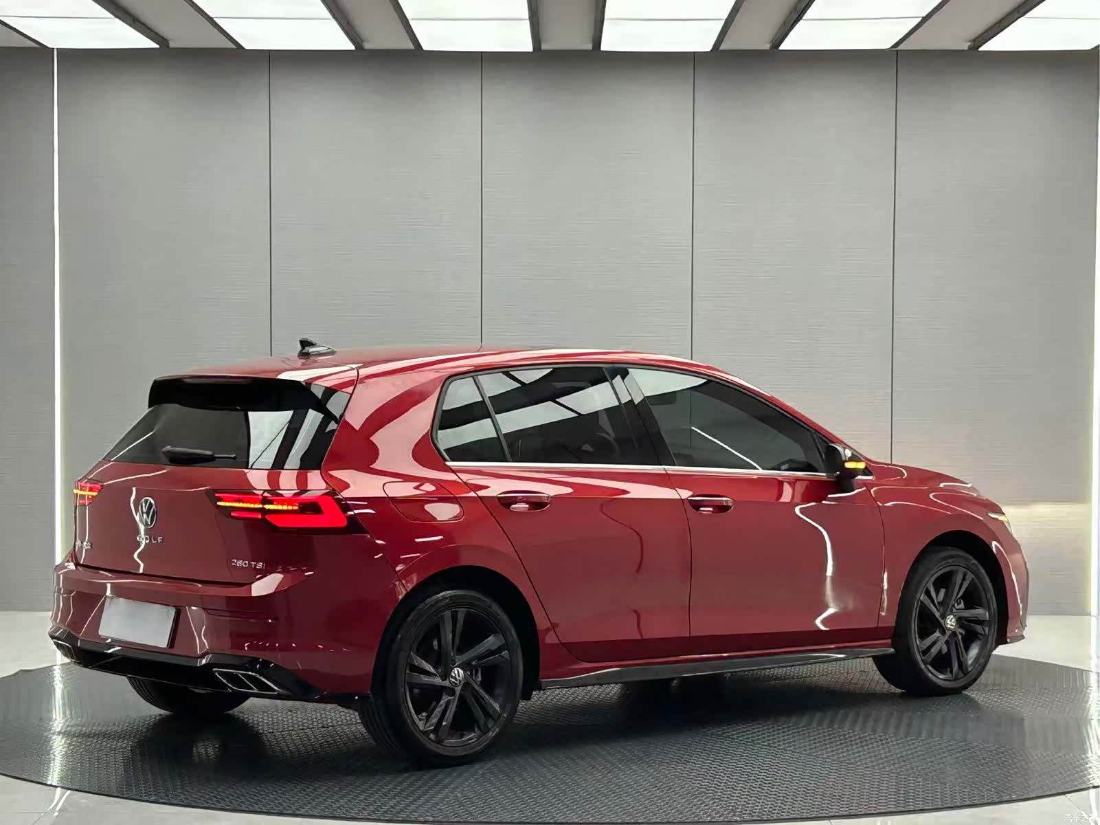Volkswagen Golf, 2022 все фото
