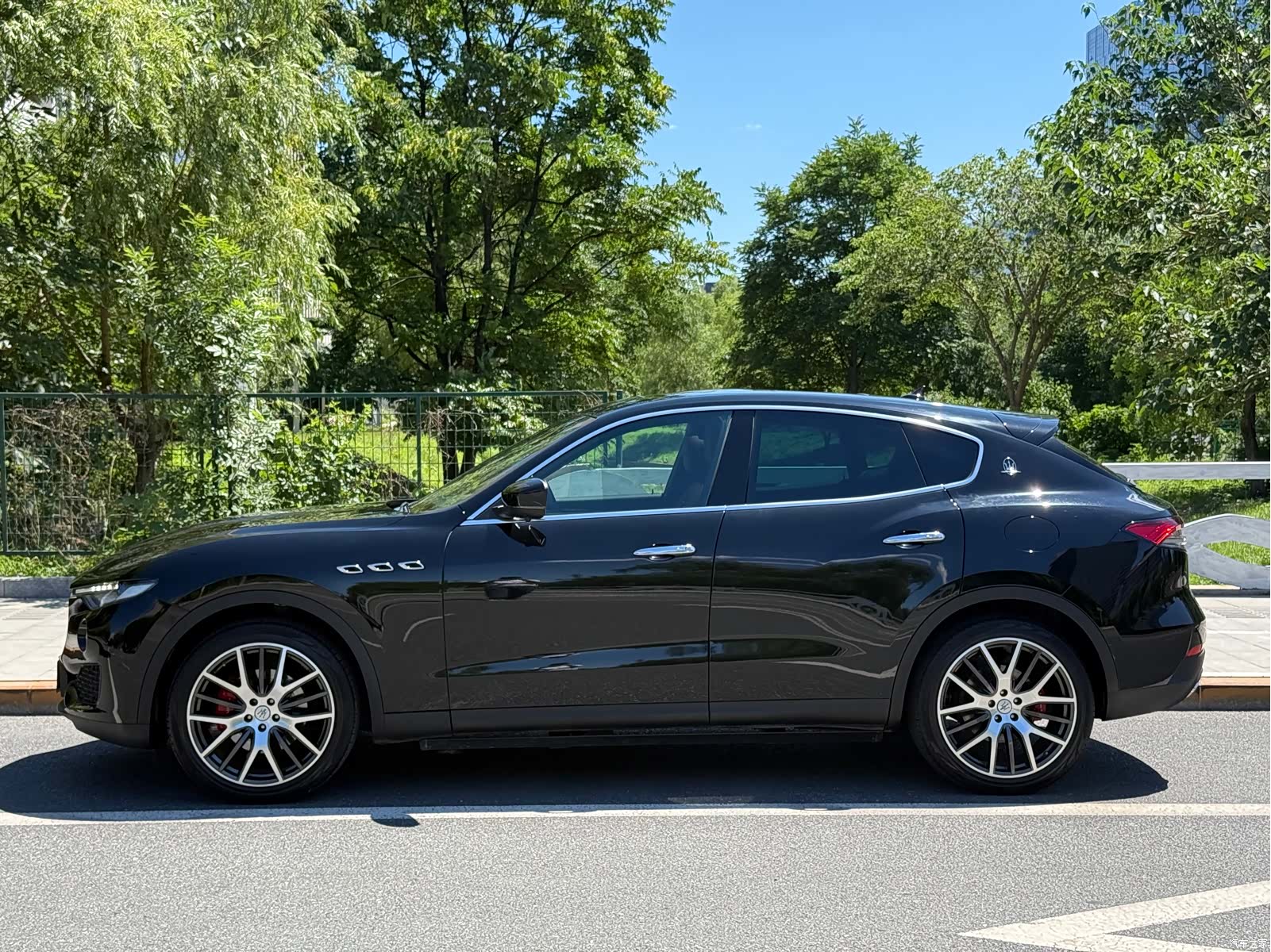 Maserati Levante, 2022 2