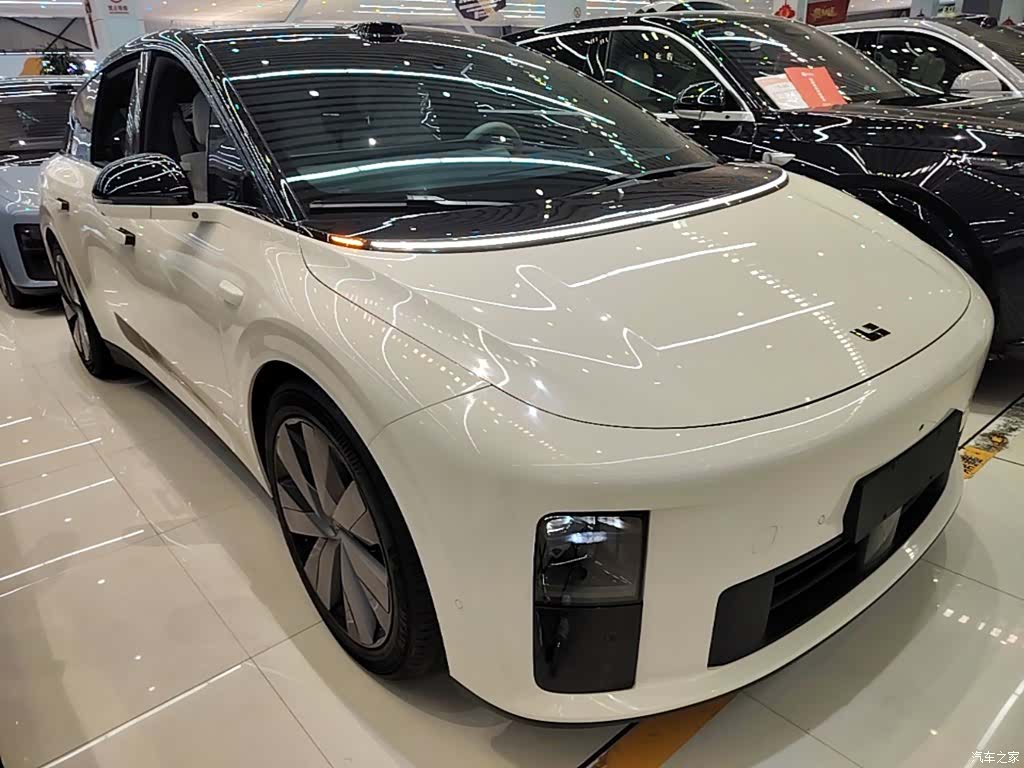 Li Auto i6, 2025 4
