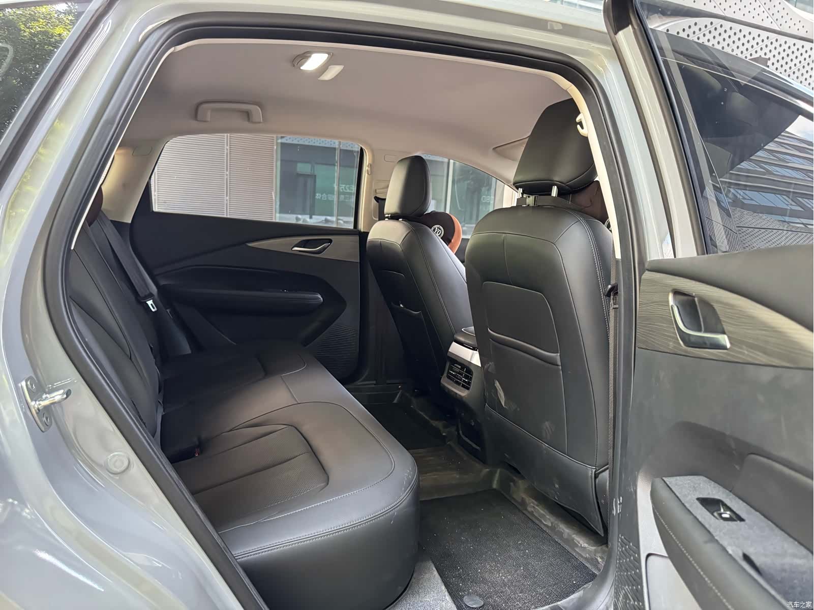Wuling Starlight, 2024 10