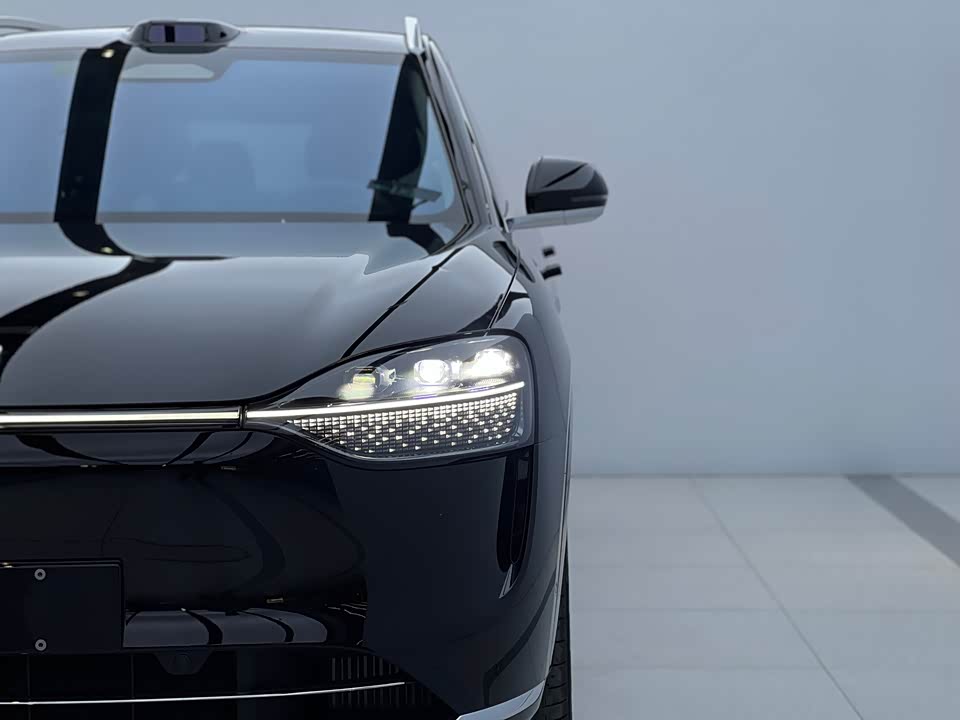 AITO Ask the world M9