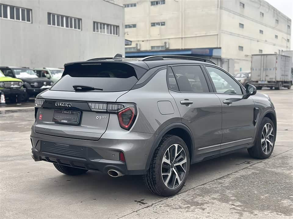 Lynk & Co 01