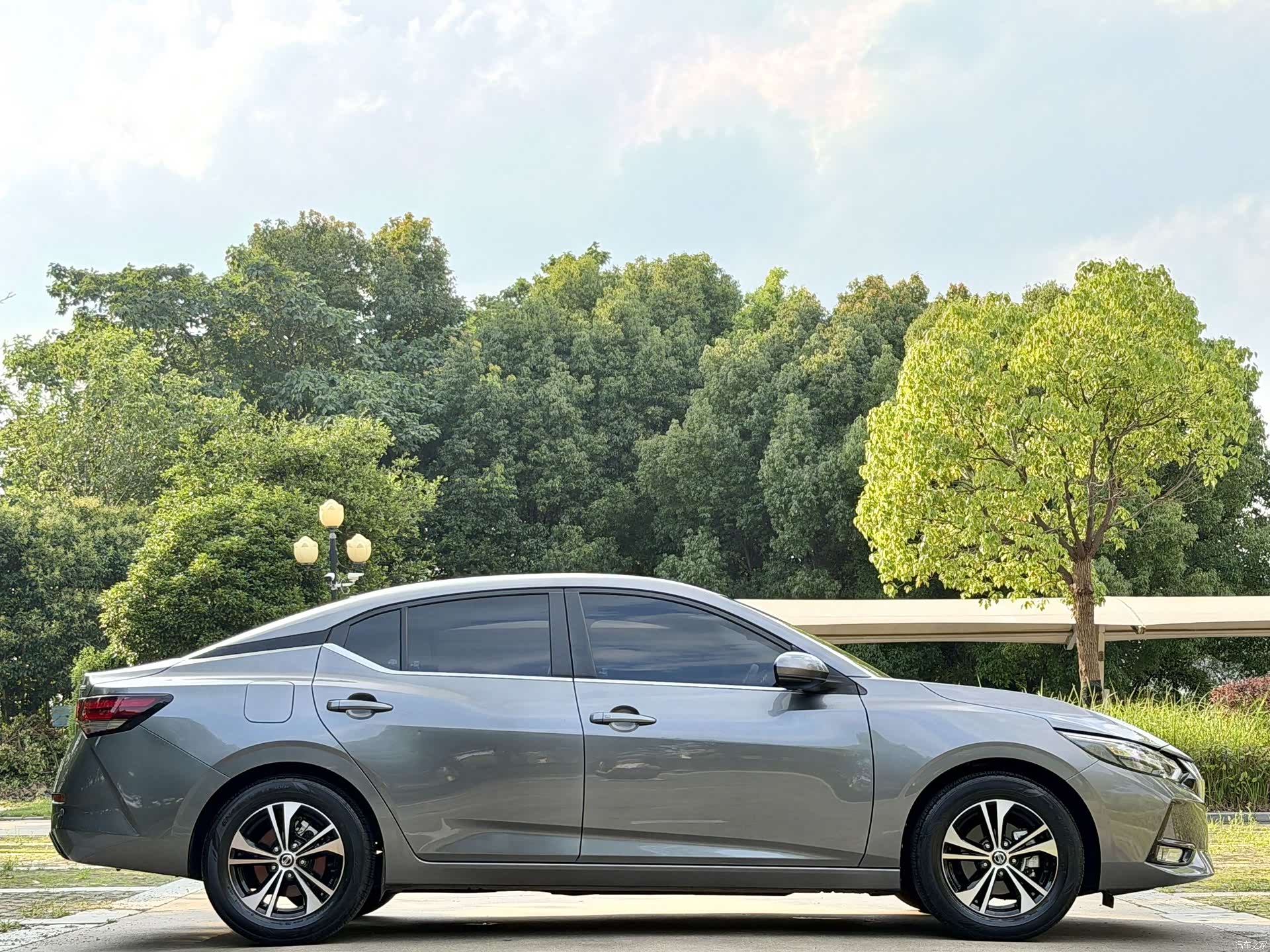 Nissan Sylphy, 2022 все фото