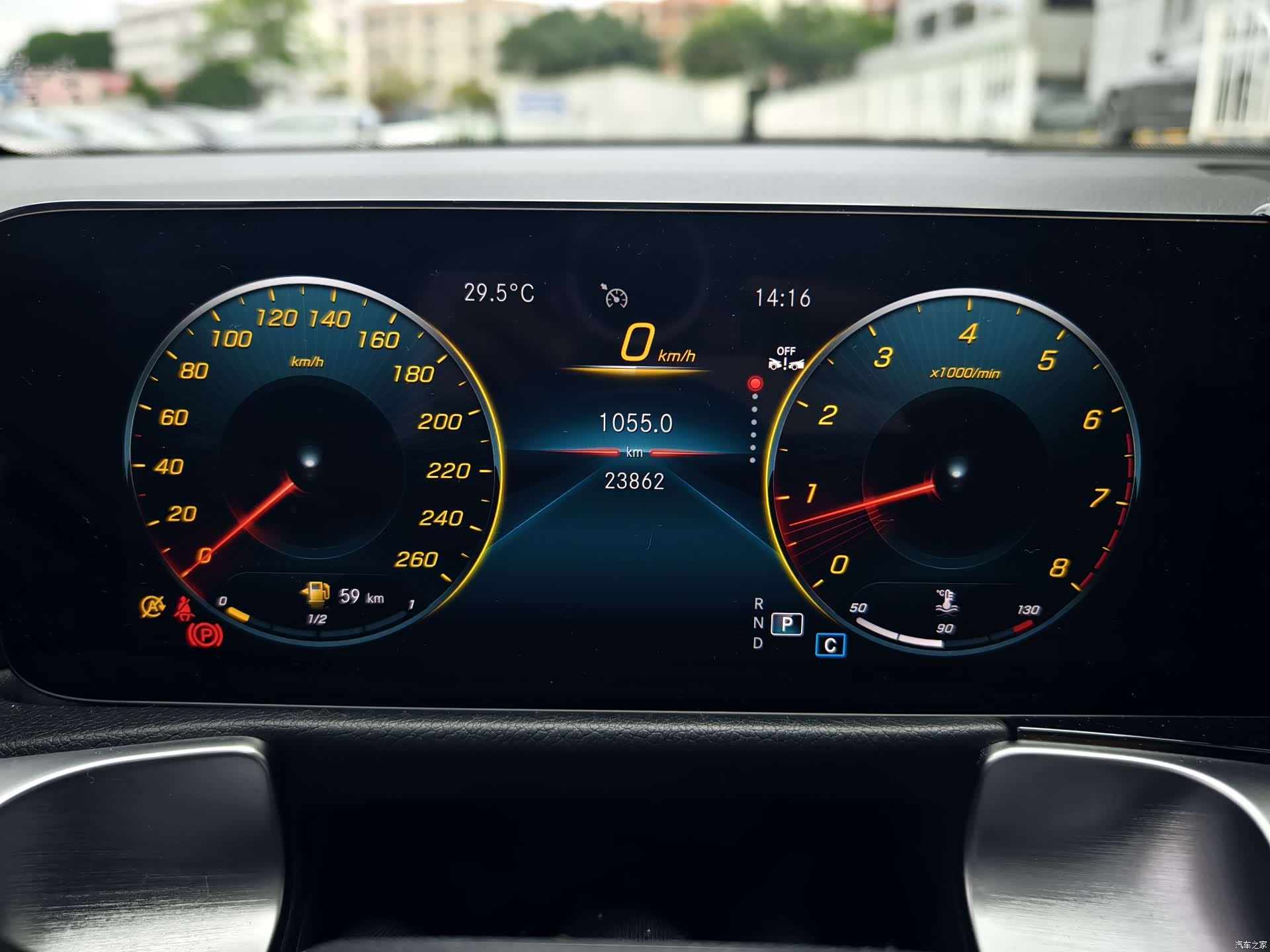Mercedes-Benz GLB, 2023 14
