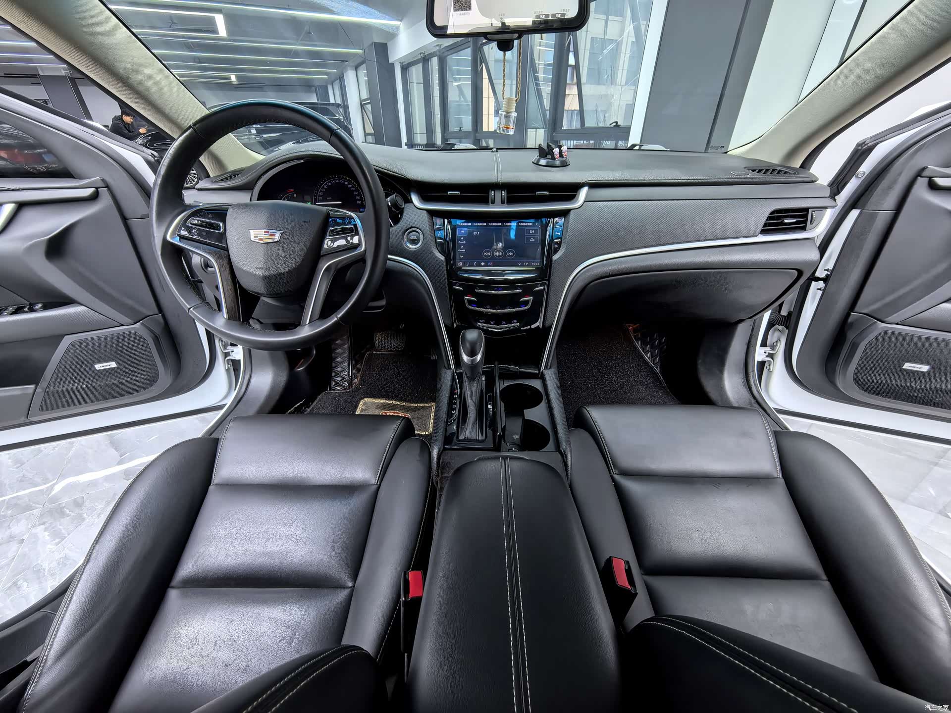 Cadillac XTS, 2019 все фото