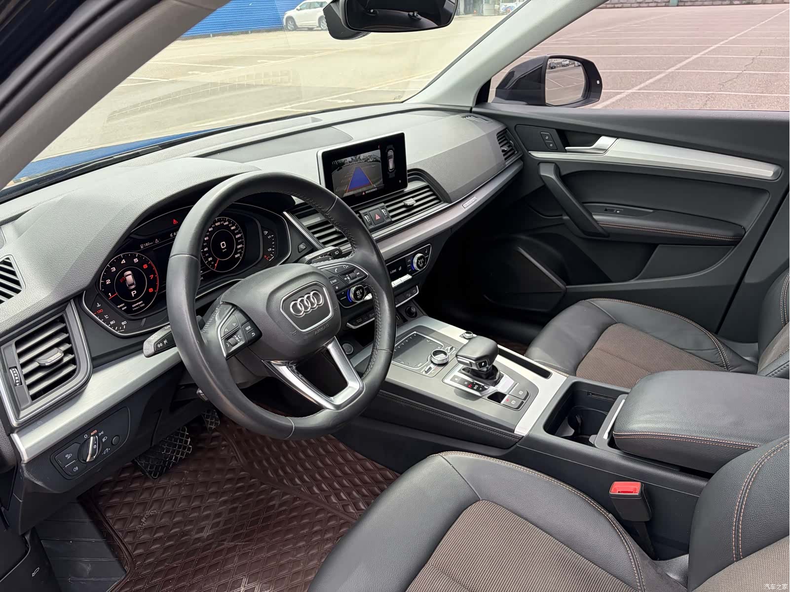Audi Q5L, 2019 все фото
