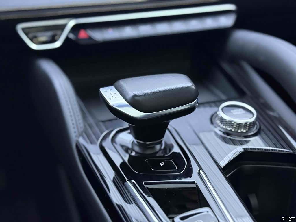 Geely Xingyue L, 2024 20