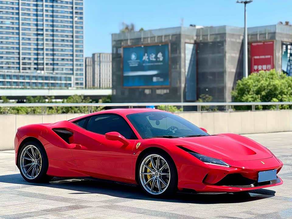 Ferrari F8