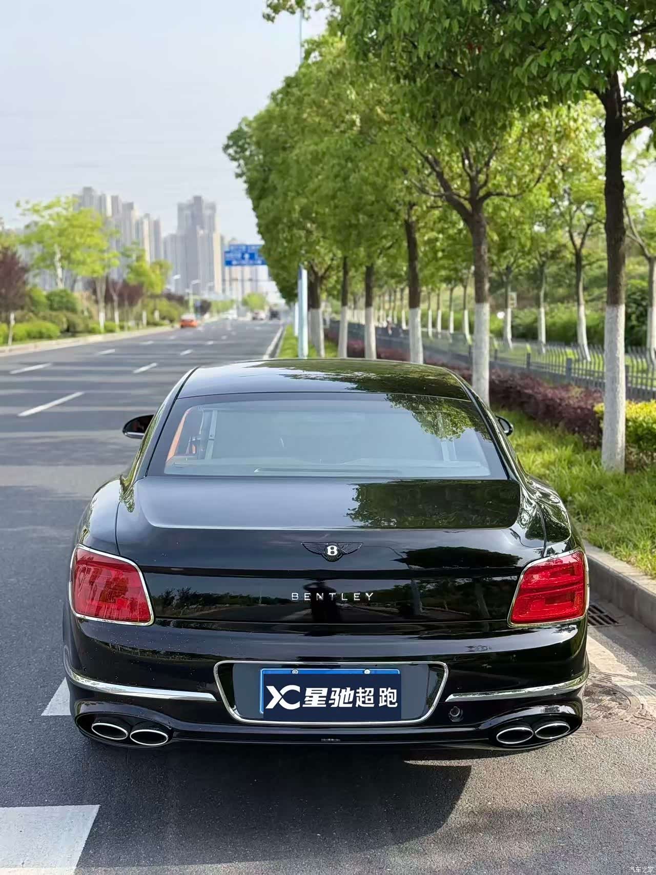 Bentley Flying Spur, 2021 4