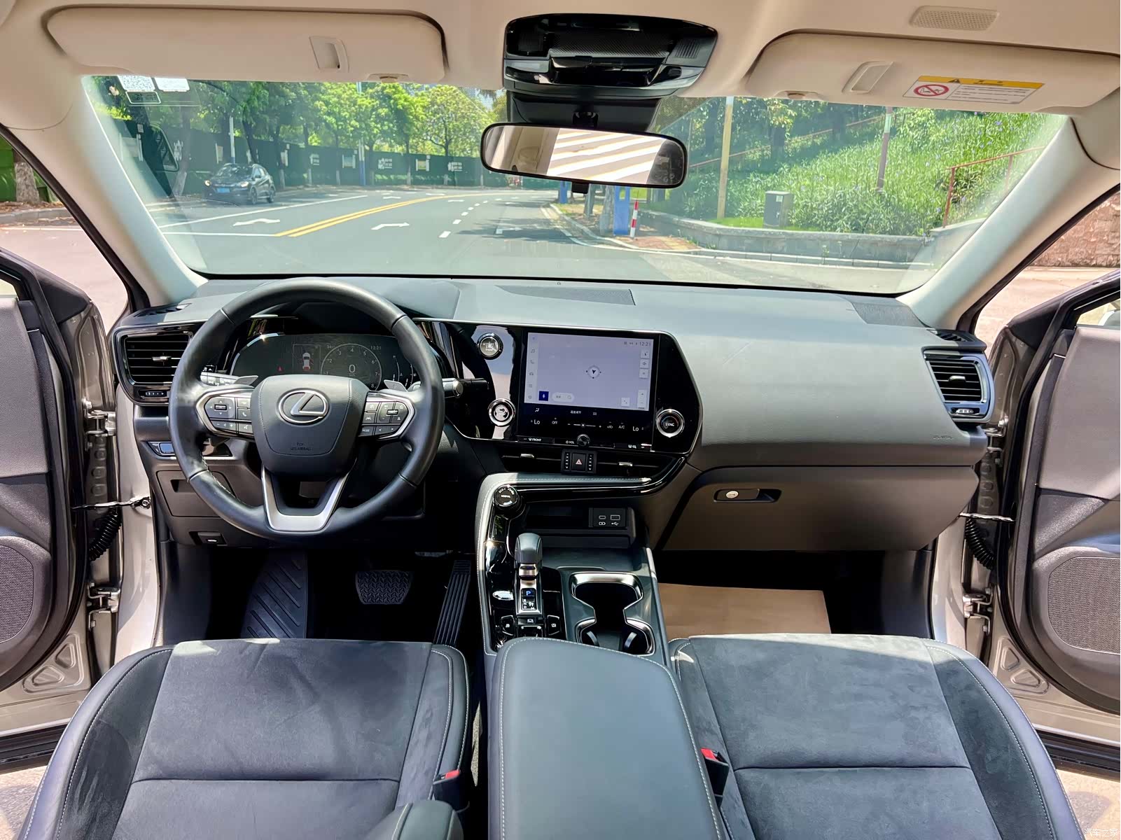 Lexus NX, 2022 17