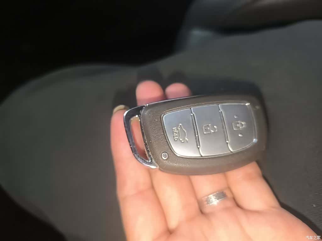 Hyundai GLS, 2014 9
