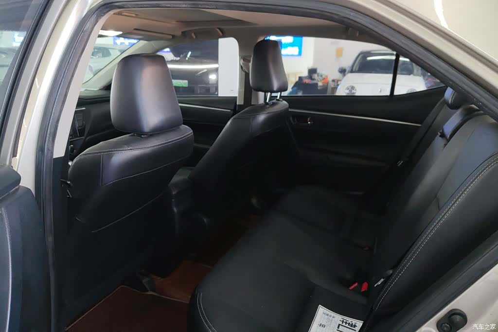 Toyota Corolla, 2018 11