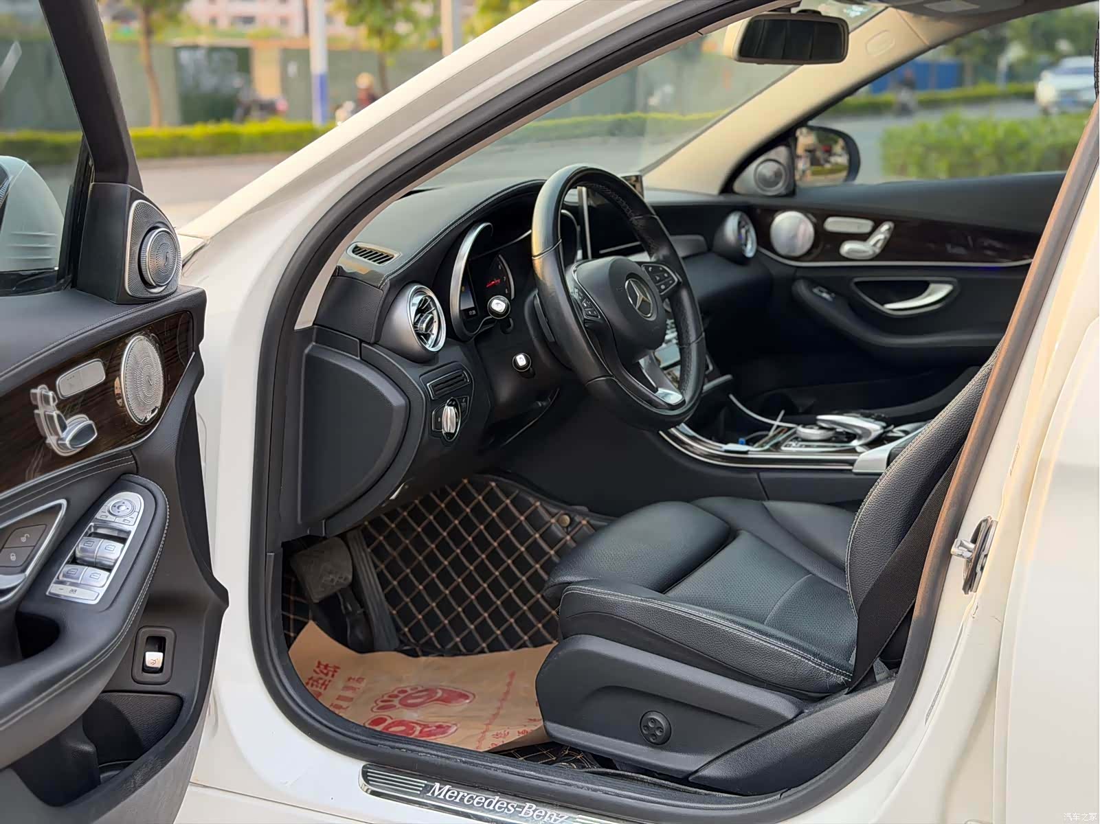 Mercedes-Benz C-Class, 2015 9