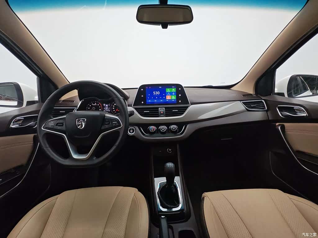 Wuling 310W, 2019 все фото