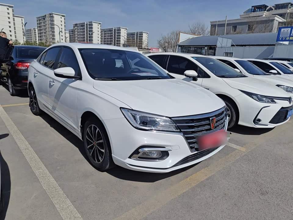 Roewe i5