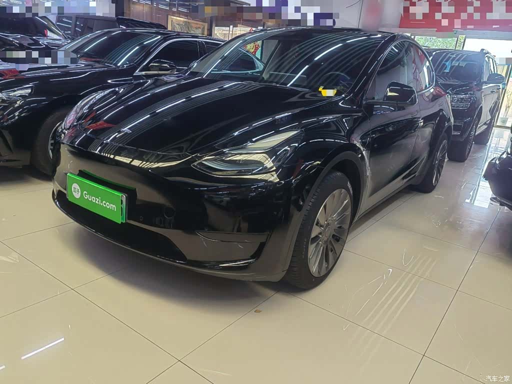 Tesla Model Y, 2023 1