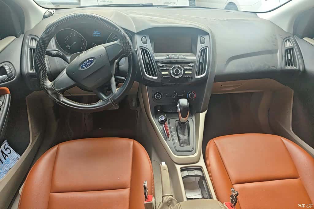 Ford Focus, 2018 12