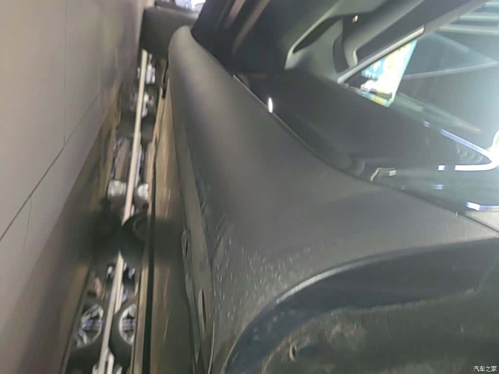 Tesla Model Y, 2023 22