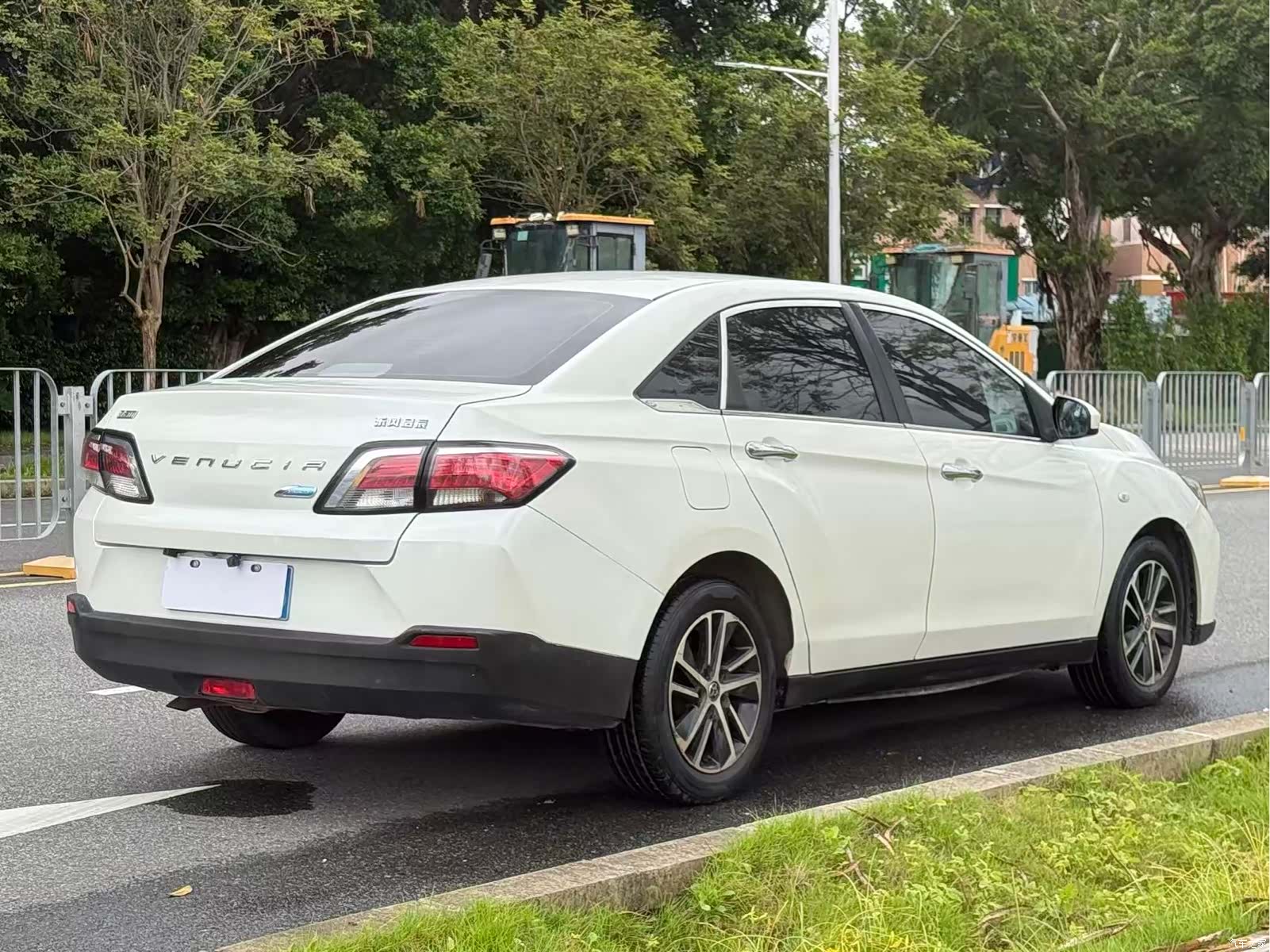 Nissan D60, 2018 13