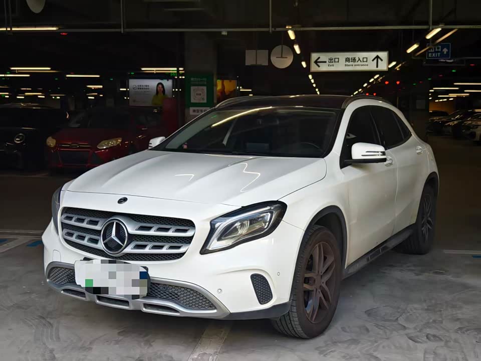 Mercedes-Benz GLA