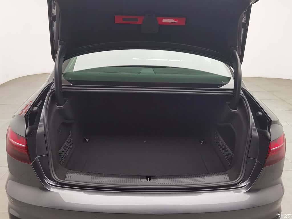 Audi A4L, 2022 16