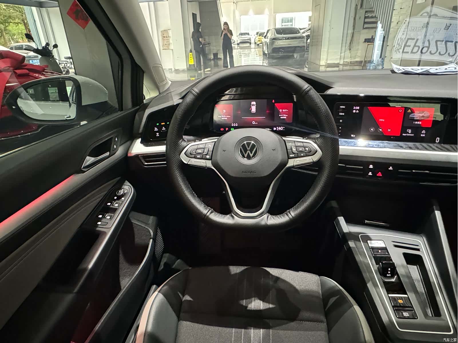 Volkswagen Golf, 2023 8