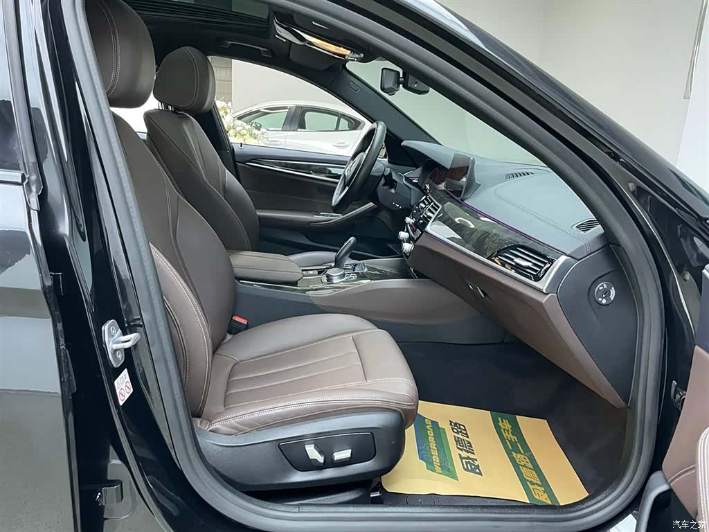 BMW 5 Series, 2019 19