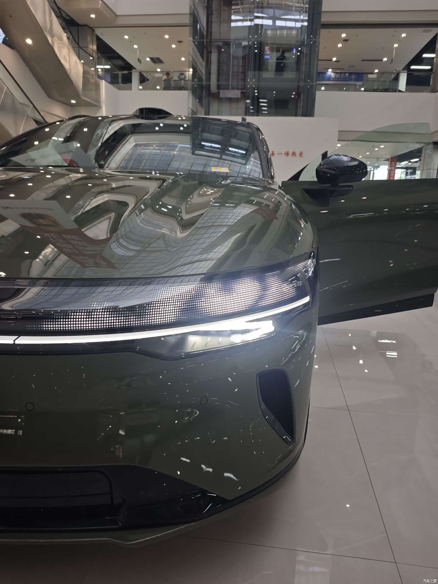 Zeekr 007, 2025 14