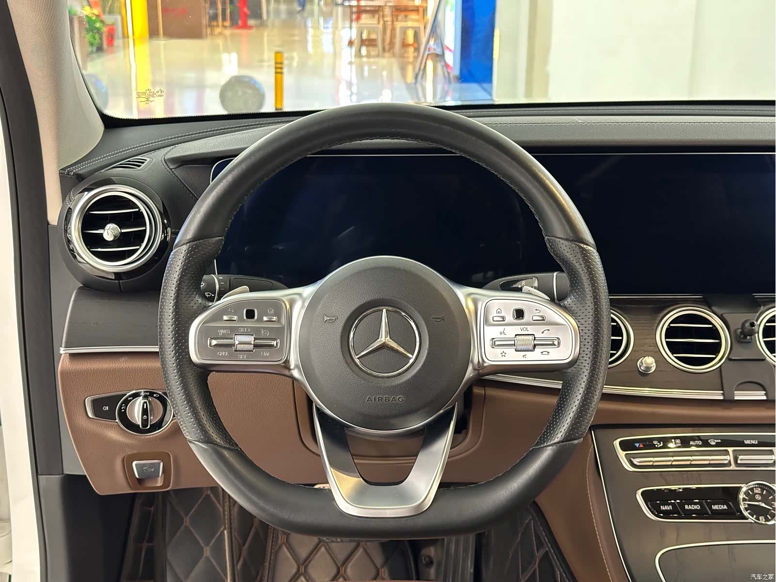 Mercedes-Benz E-Class, 2019 17