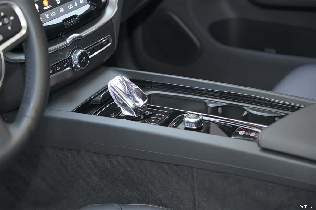 Volvo XC60, 2024 14