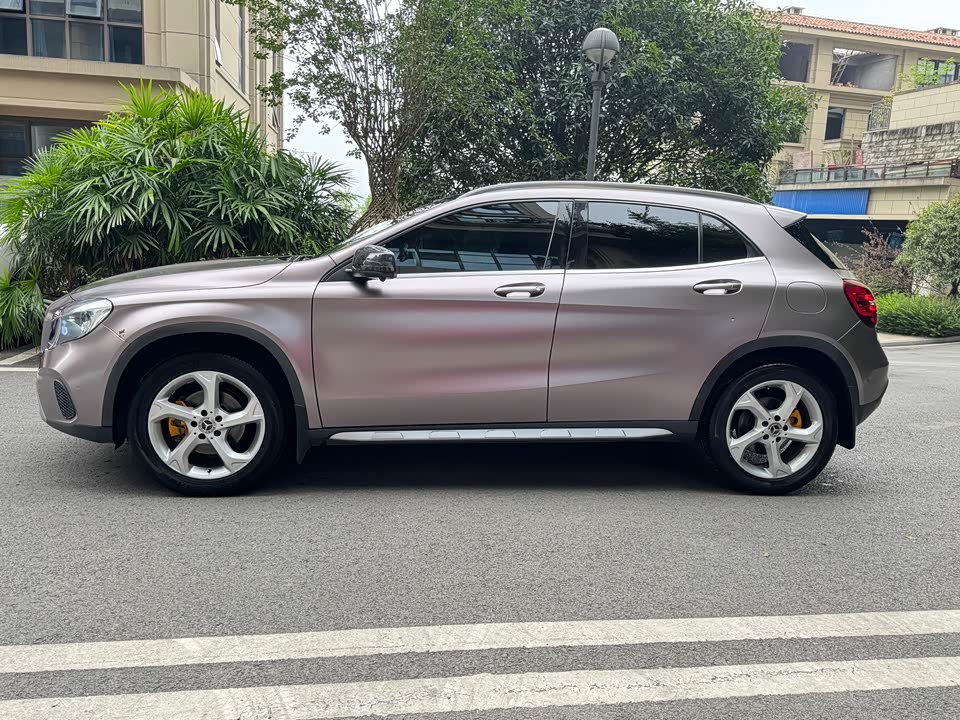 Mercedes-Benz GLA