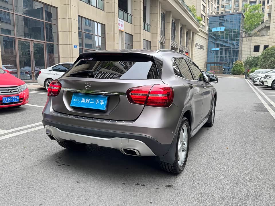 Mercedes-Benz GLA
