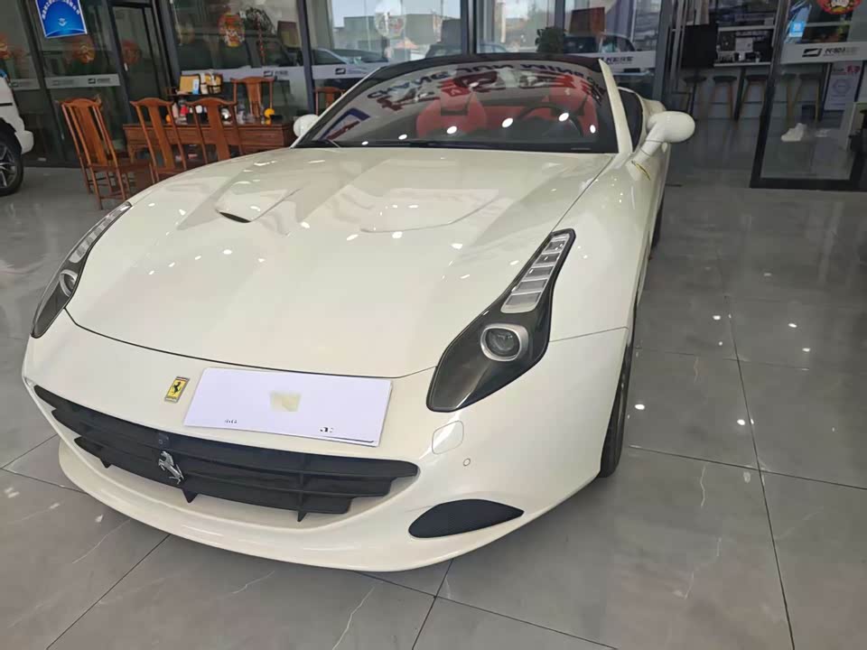 Ferrari California T