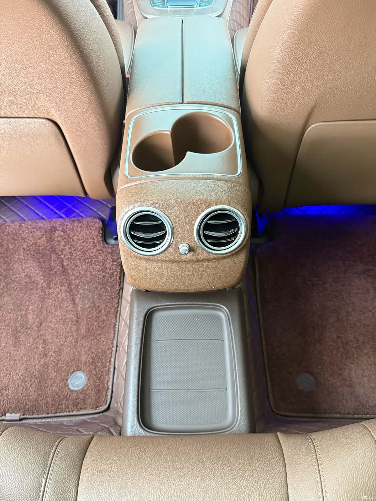 Mercedes-Benz E-Class, 2020 9