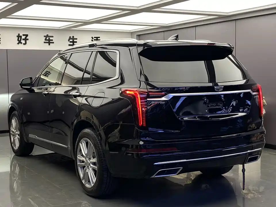 Cadillac XT6