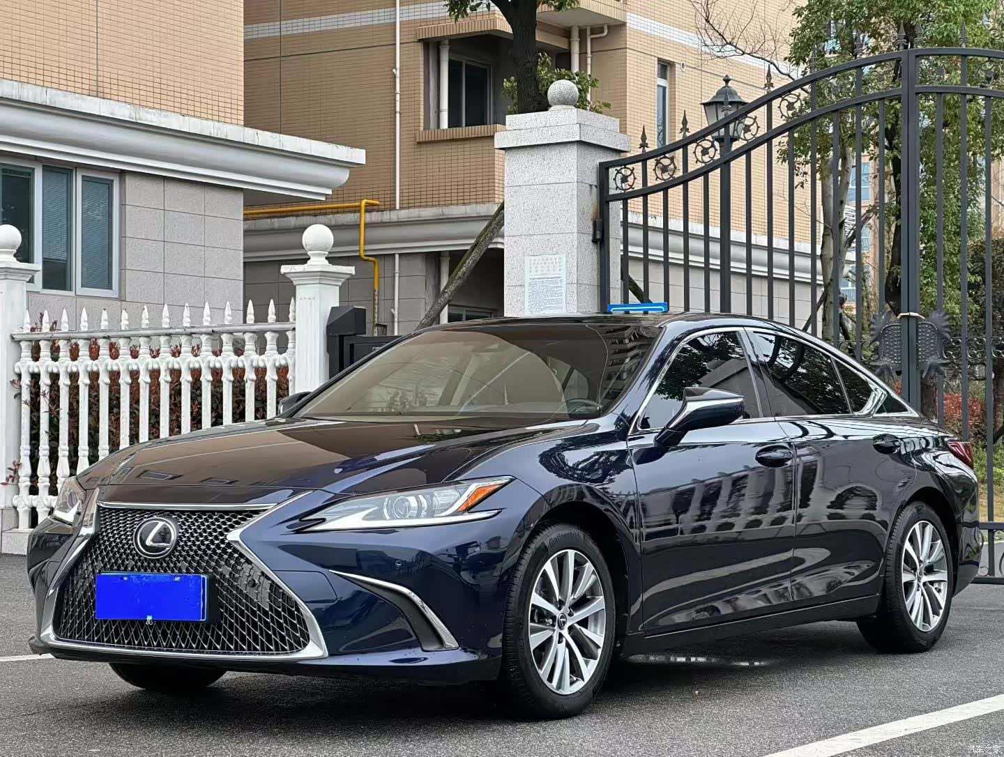 Lexus ES, 2021 1