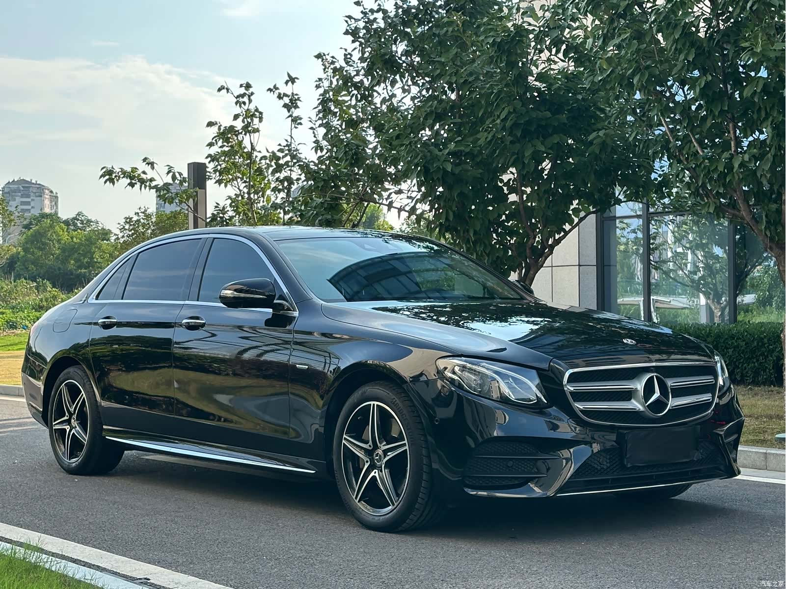 Mercedes-Benz E-Class, 2020 3