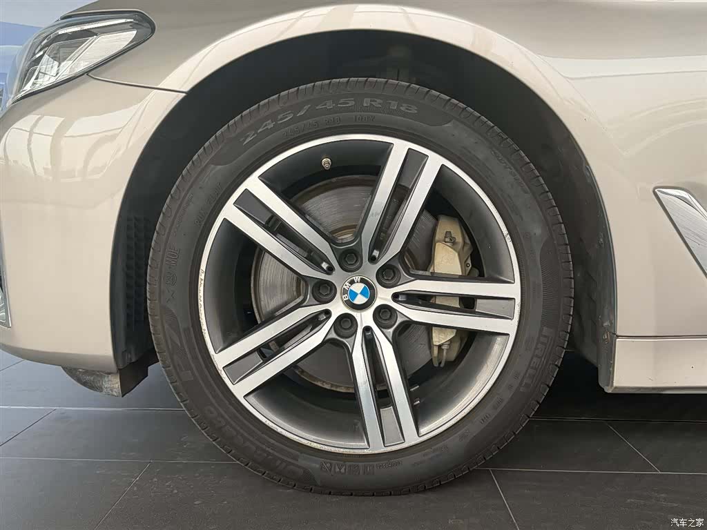 BMW 5 Series, 2021 11