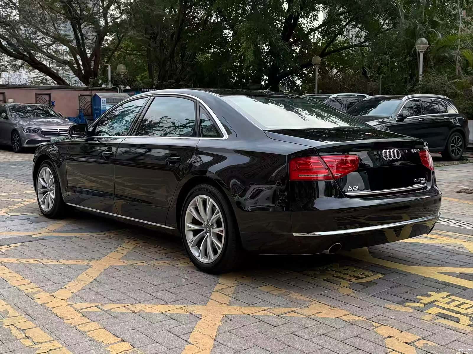 Audi A8L, 2012 9