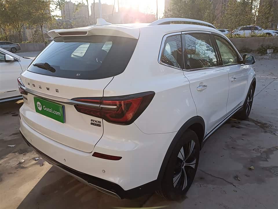 Roewe RX5