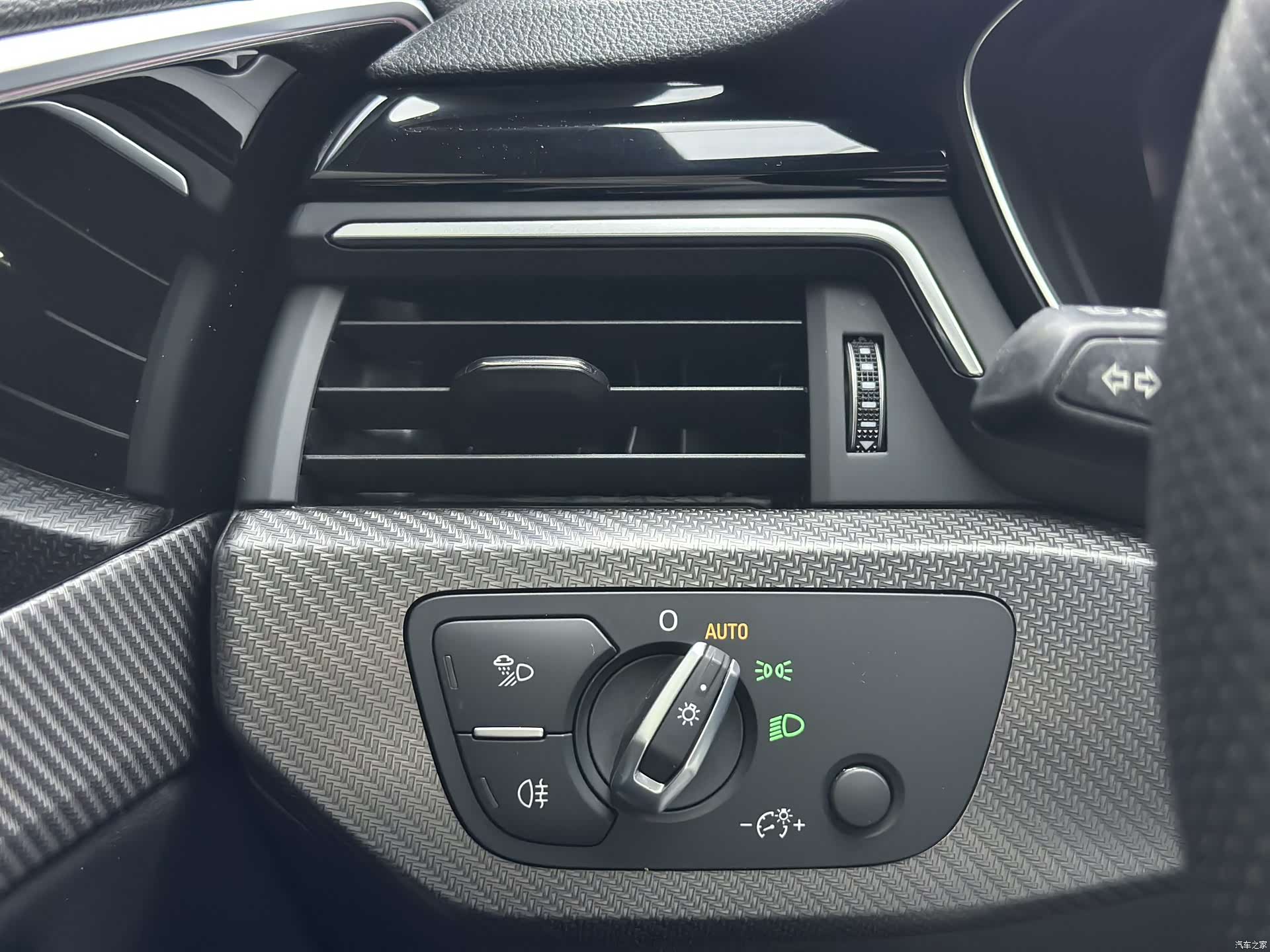 Audi A4L, 2022 13