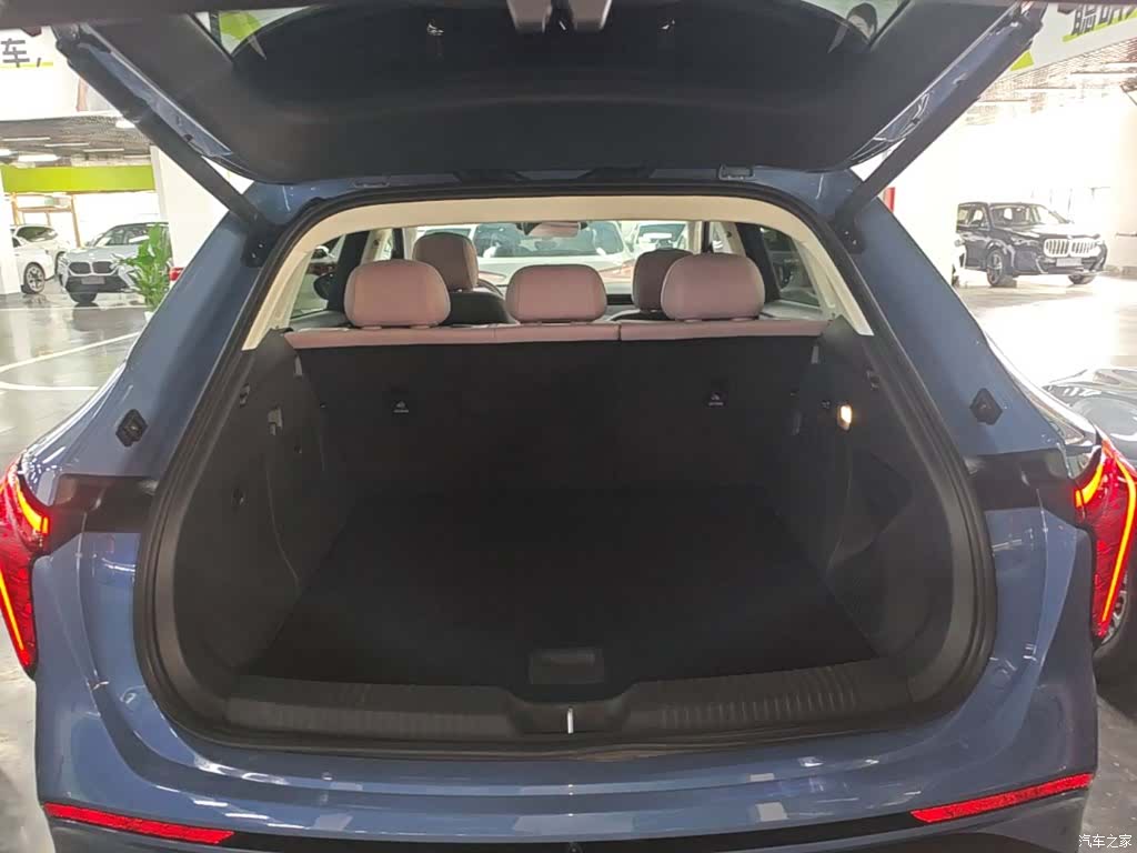 Hongqi 06, 2025 15