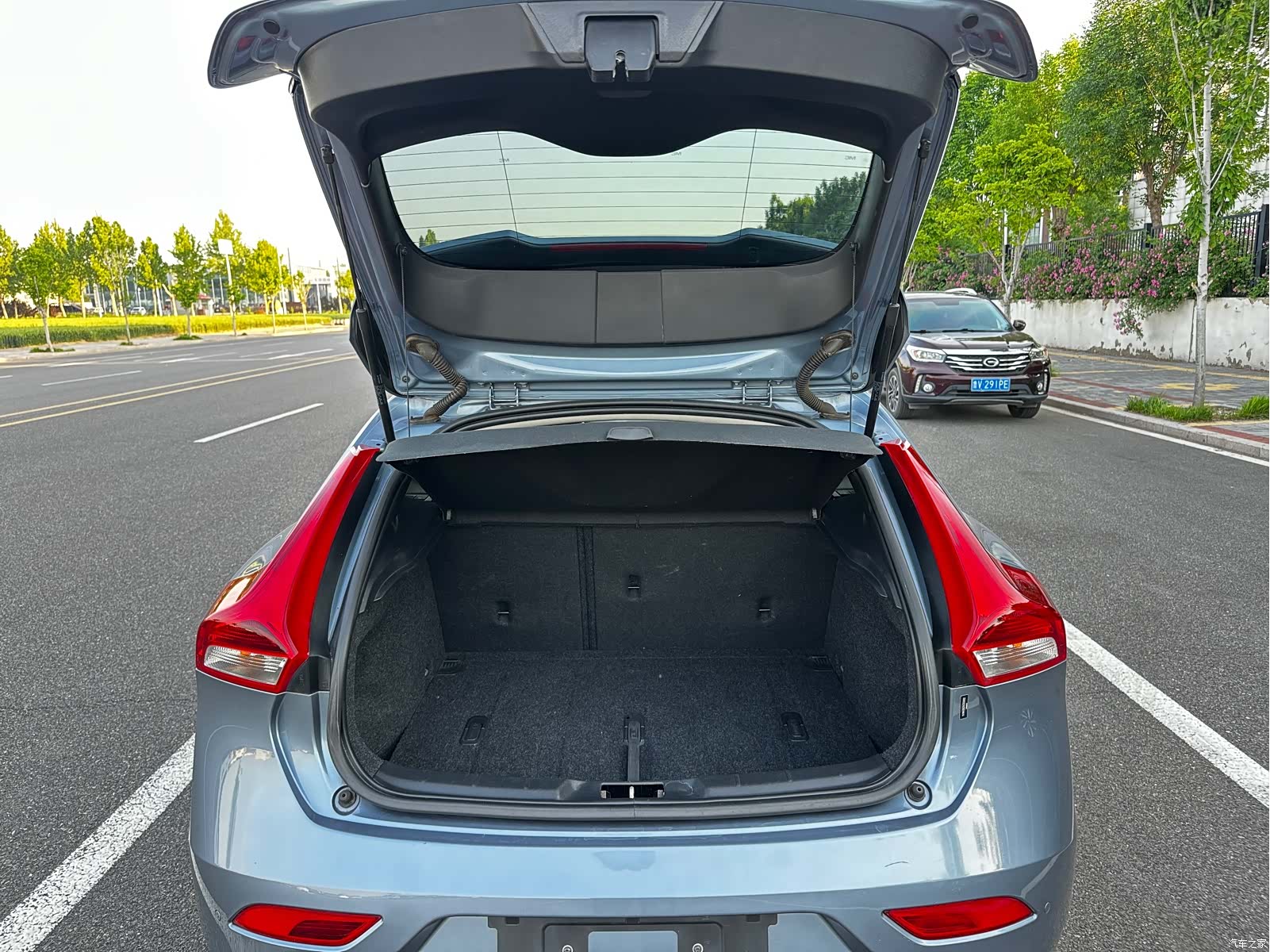 Volvo V40, 2018 20