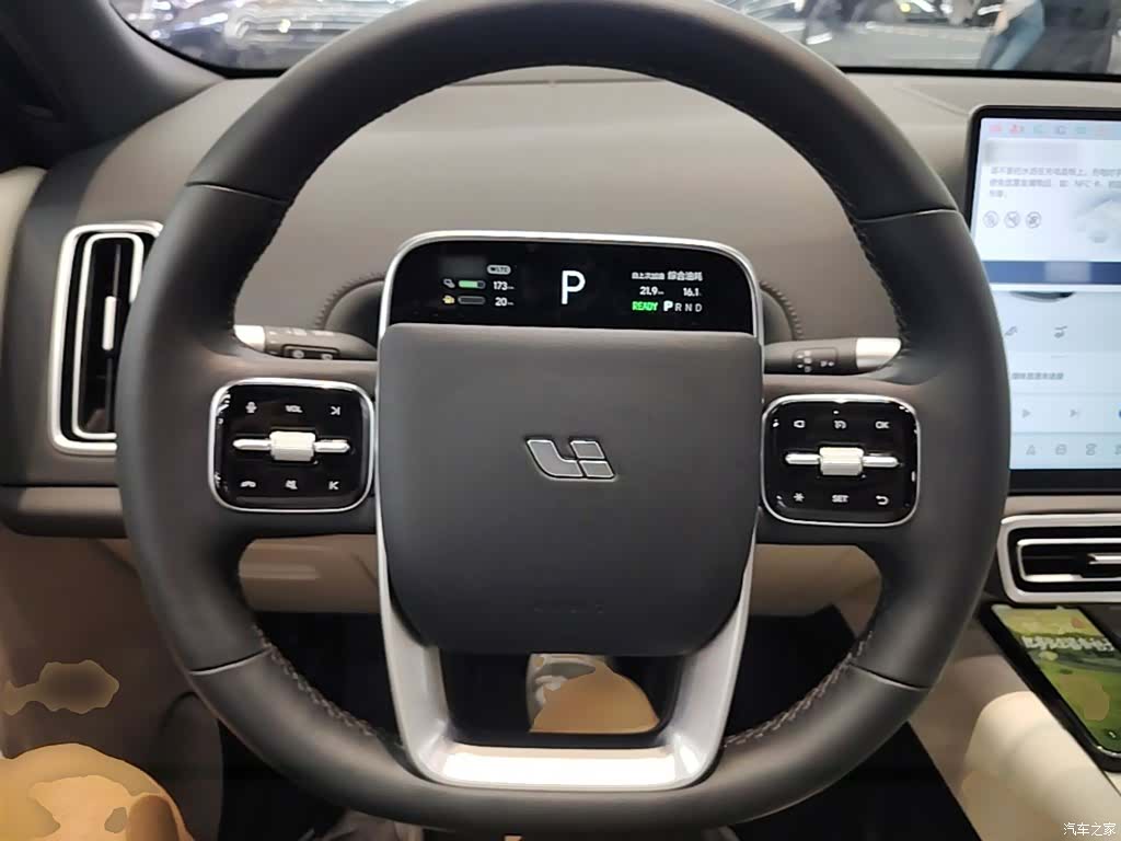 Li Auto L9, 2025 11