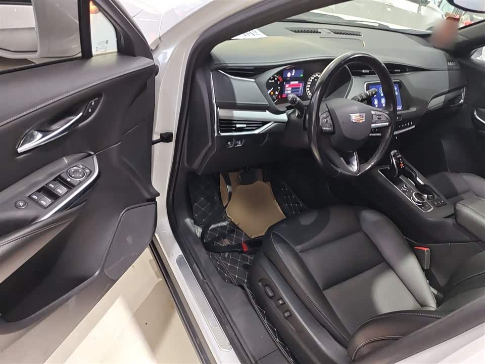 Cadillac XT4